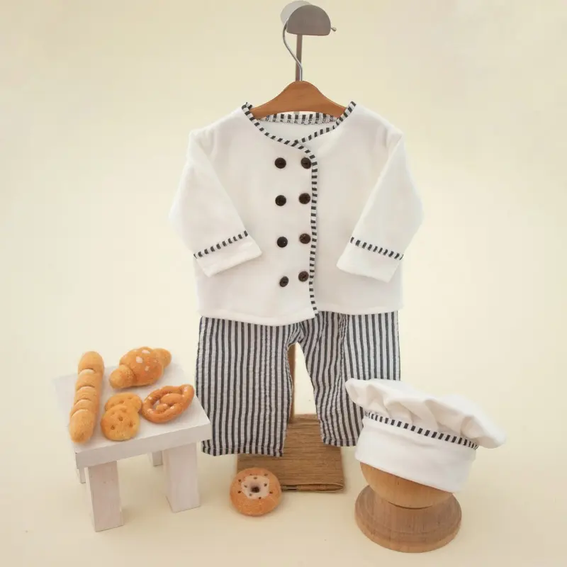 Baby Chef with Bread Decor Set - Newborn Photography Costume